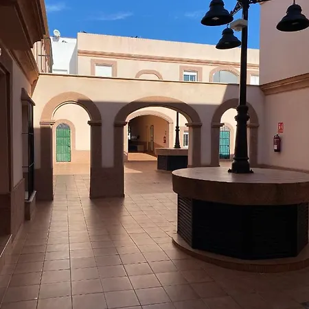 Sevilla. Familia O Profesionales Сasa de vacaciones *